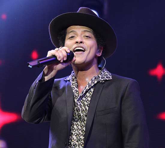 Bruno Mars Capital FM Jingle Bell Ball TheLavaLizard